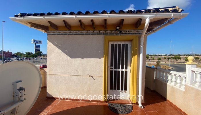 Te koop - Huis - Vrijstaande Villa - Orihuela - La Zenia