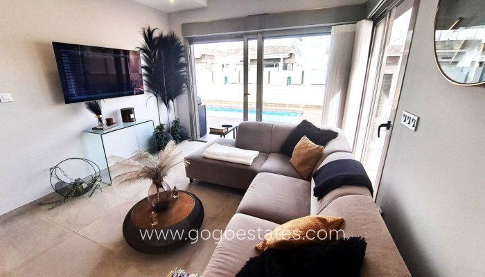 Te koop - Huis - Vrijstaande Villa - Orihuela - Villamartin