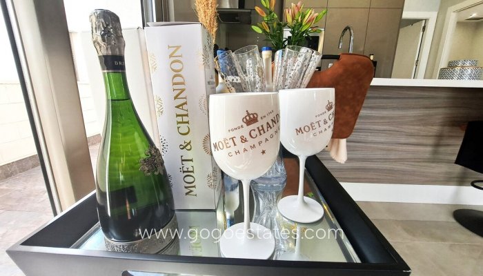 Te koop - Huis - Vrijstaande Villa - Orihuela - Villamartin