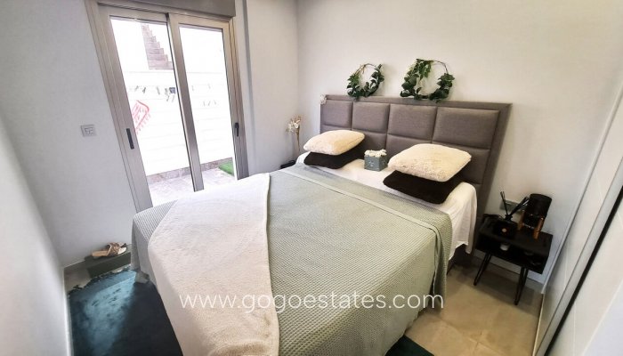 Te koop - Huis - Vrijstaande Villa - Orihuela - Villamartin