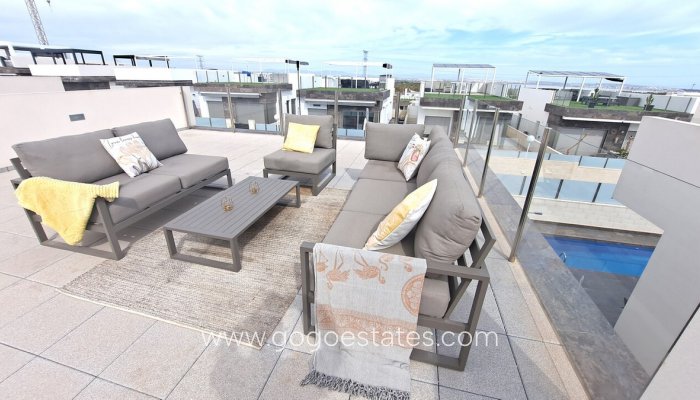 Te koop - Huis - Vrijstaande Villa - Orihuela - Villamartin