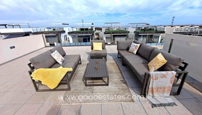 Te koop - Huis - Vrijstaande Villa - Orihuela - Villamartin