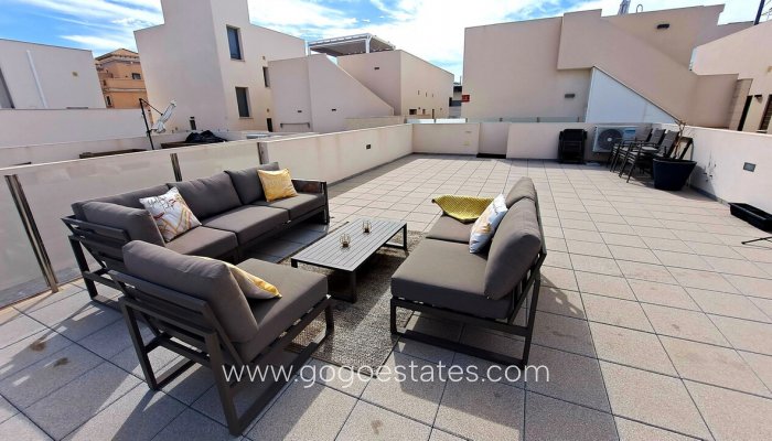 Te koop - Huis - Vrijstaande Villa - Orihuela - Villamartin