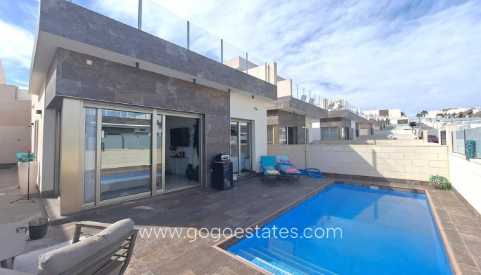Te koop - Huis - Vrijstaande Villa - Orihuela - Villamartin