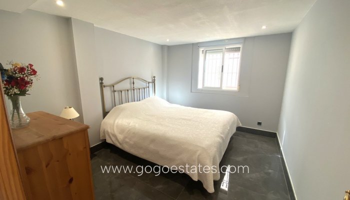 Te koop - Huis - Vrijstaande Villa - Orihuela - La Zenia