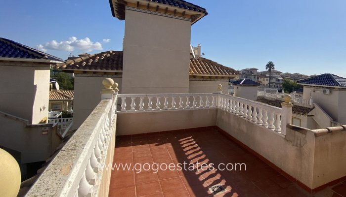 Te koop - Huis - Vrijstaande Villa - Orihuela - La Zenia