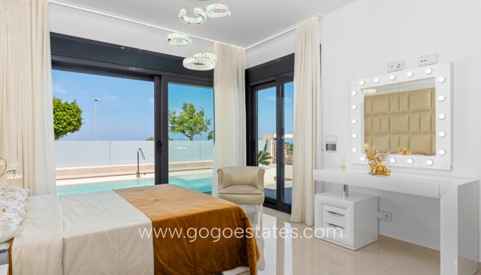 Te koop - Huis - Vrijstaande Villa - San Miguel De Salinas - San Miguel de Salinas Centro