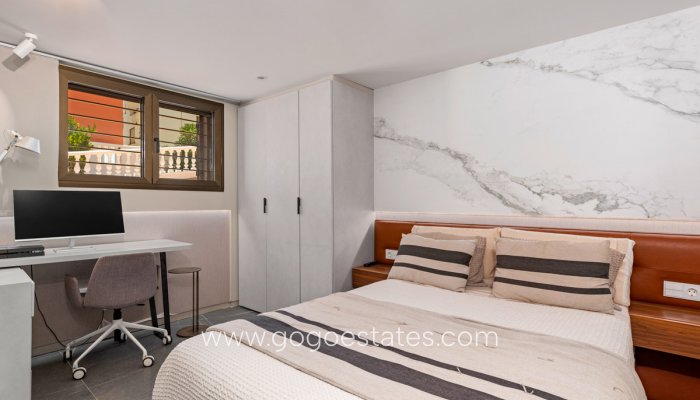 Te koop - Huis - Stadswoning - Guardamar del Segura - Guardamar del Segura Centro