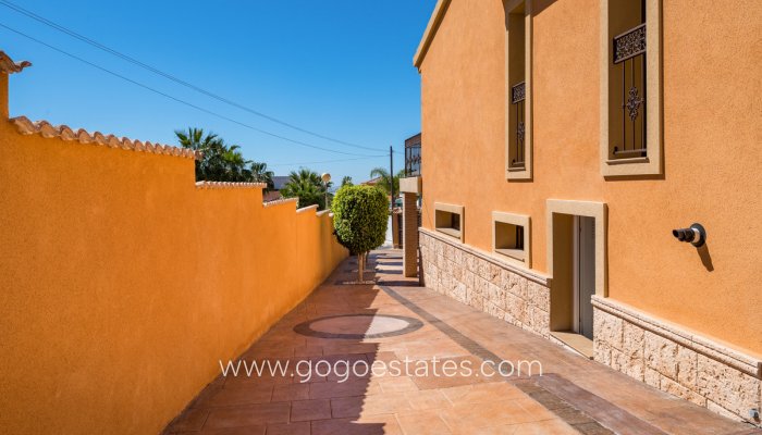 Te koop - Huis - Vrijstaande Villa - Rojales - Ciudad Quesada