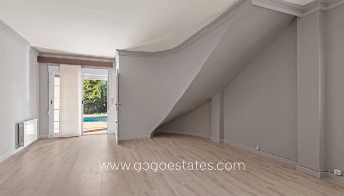 Te koop - Huis - Vrijstaande Villa - Orihuela - Los Balcones