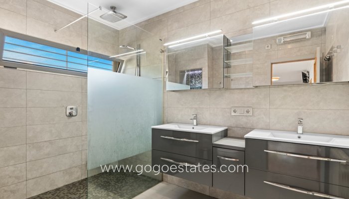 Te koop - Huis - Vrijstaande Villa - Orihuela - Los Balcones