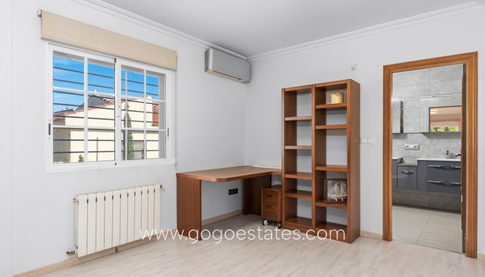 Te koop - Huis - Vrijstaande Villa - Orihuela - Los Balcones