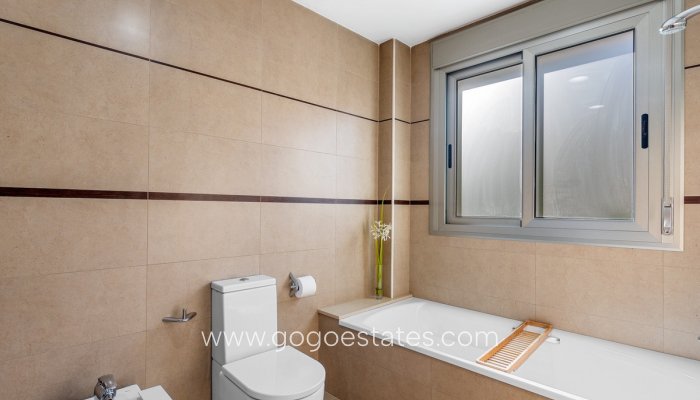 Te koop - Huis - Stadswoning - Guardamar del Segura - Guardamar del Segura Centro