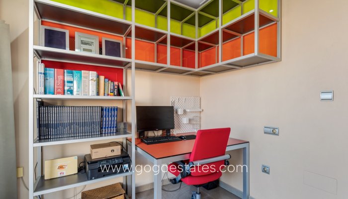 Te koop - Huis - Stadswoning - Guardamar del Segura - Guardamar del Segura Centro