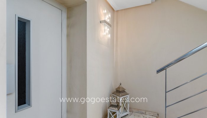 Te koop - Huis - Stadswoning - Guardamar del Segura - Guardamar del Segura Centro