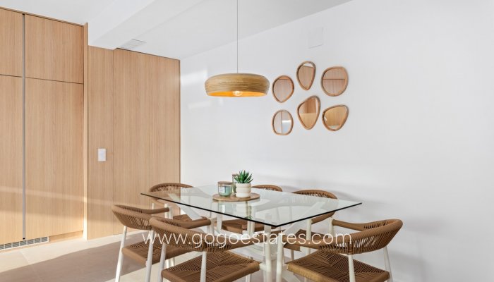 Te koop - Huis - Vrijstaande Villa - Torrevieja - Nueva Torrevieja