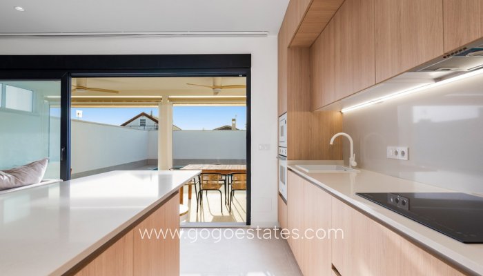 Te koop - Huis - Vrijstaande Villa - Torrevieja - Nueva Torrevieja