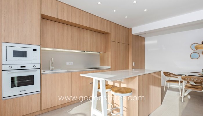 Te koop - Huis - Vrijstaande Villa - Torrevieja - Nueva Torrevieja