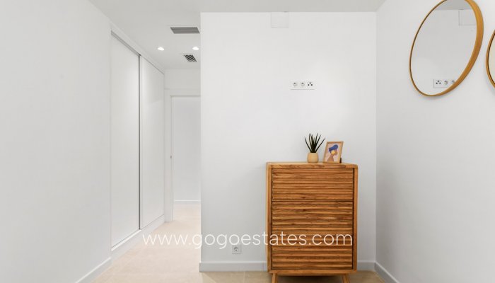 Te koop - Huis - Vrijstaande Villa - Torrevieja - Nueva Torrevieja