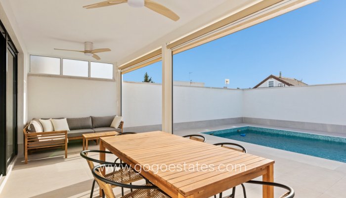 Te koop - Huis - Vrijstaande Villa - Torrevieja - Nueva Torrevieja