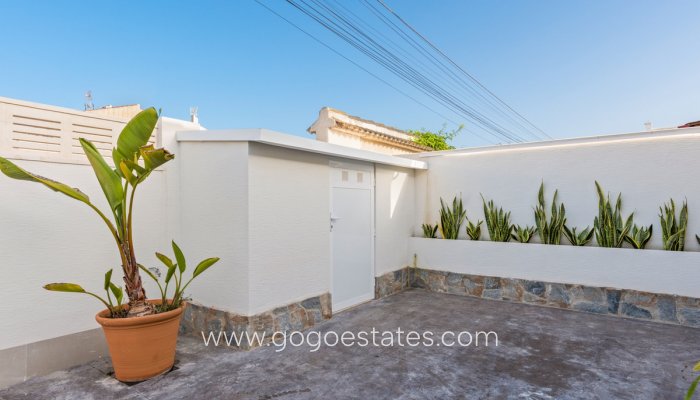 Te koop - Huis - Vrijstaande Villa - Torrevieja - Nueva Torrevieja