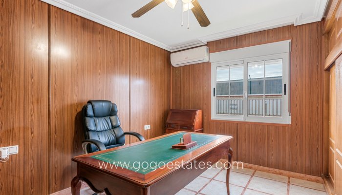 Te koop - Huis - Stadswoning - Torrevieja - Torrevieja Centro