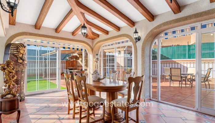 Te koop - Huis - Stadswoning - Torrevieja - Torrevieja Centro