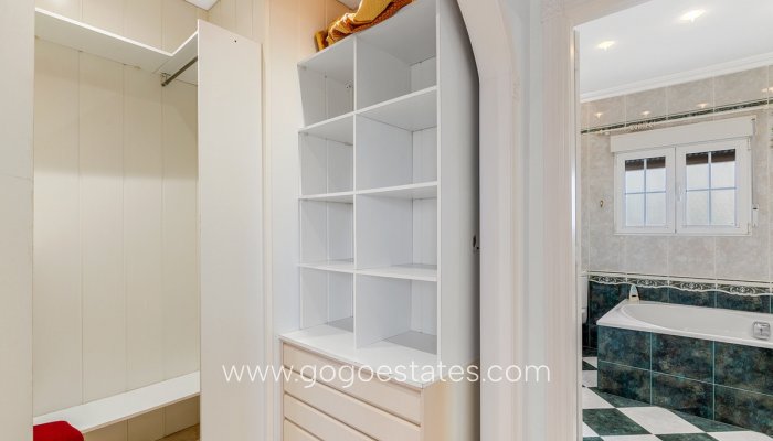 Te koop - Huis - Stadswoning - Torrevieja - Torrevieja Centro