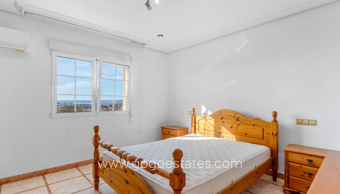 Te koop - Huis - Stadswoning - Torrevieja - Torrevieja Centro