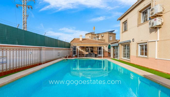 Te koop - Huis - Stadswoning - Torrevieja - Torrevieja Centro