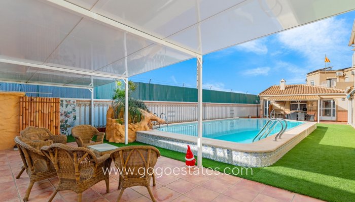 Te koop - Huis - Stadswoning - Torrevieja - Torrevieja Centro