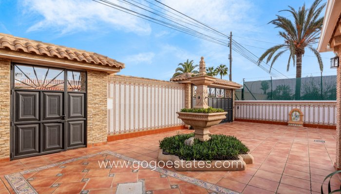 Te koop - Huis - Stadswoning - Torrevieja - Torrevieja Centro