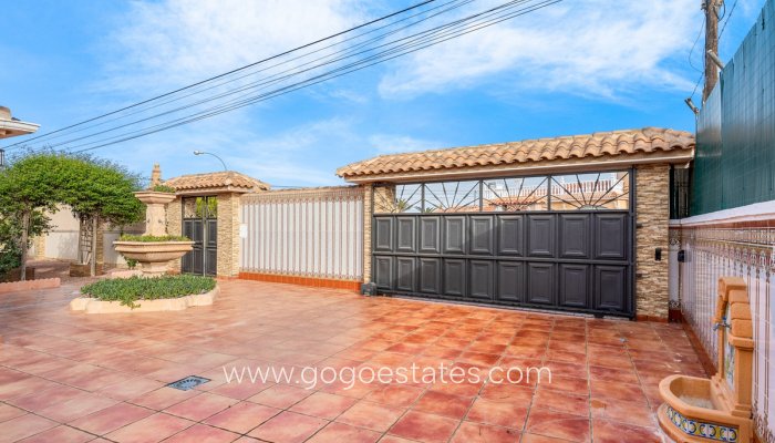 Te koop - Huis - Stadswoning - Torrevieja - Torrevieja Centro