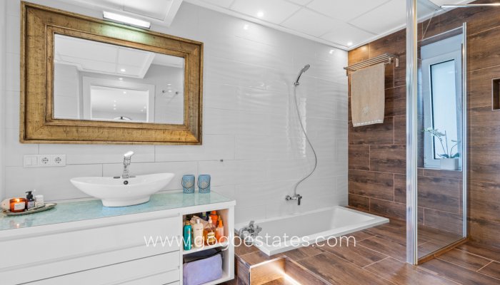 Te koop - Huis - Vrijstaande Villa - Rojales - Ciudad Quesada