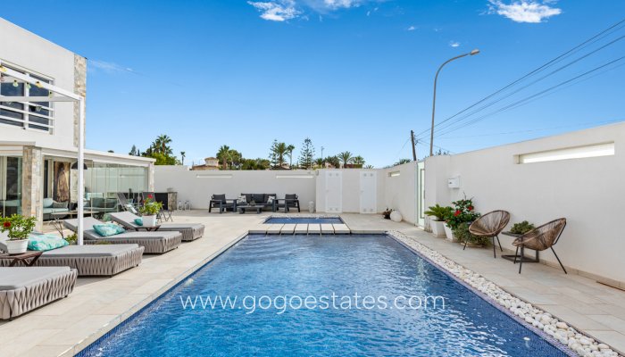 Te koop - Huis - Vrijstaande Villa - Rojales - Ciudad Quesada