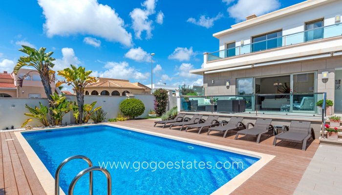 Te koop - Huis - Vrijstaande Villa - Rojales - Ciudad Quesada