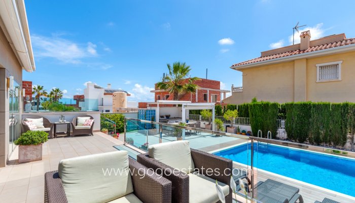 Te koop - Huis - Vrijstaande Villa - Rojales - Ciudad Quesada