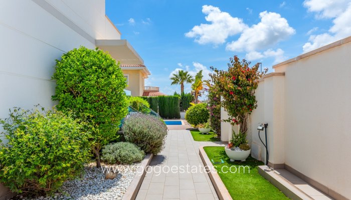 Te koop - Huis - Vrijstaande Villa - Rojales - Ciudad Quesada