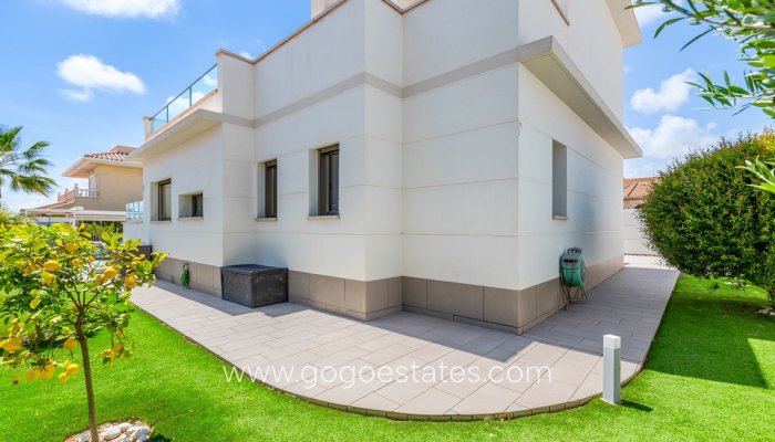 Te koop - Huis - Vrijstaande Villa - Rojales - Ciudad Quesada