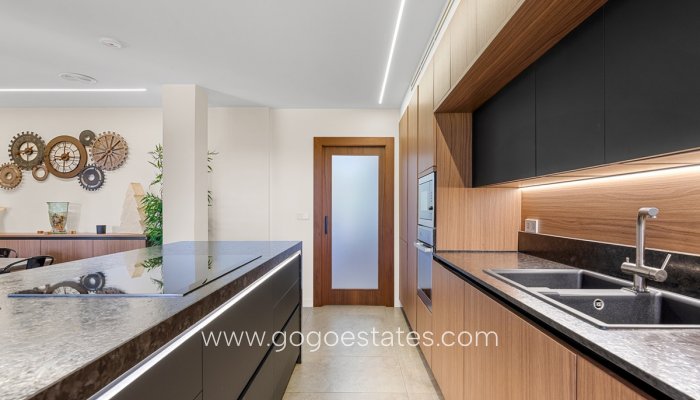 Te koop - Huis - Vrijstaande Villa - Elche - Elche Centro