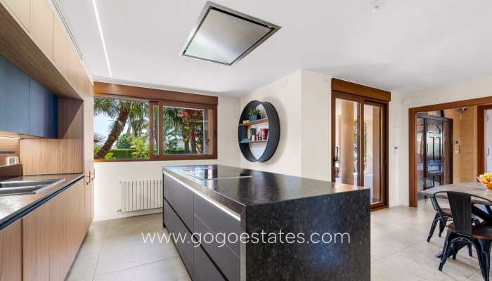 Te koop - Huis - Vrijstaande Villa - Elche - Elche Centro