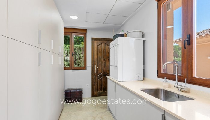 Te koop - Huis - Vrijstaande Villa - Elche - Elche Centro