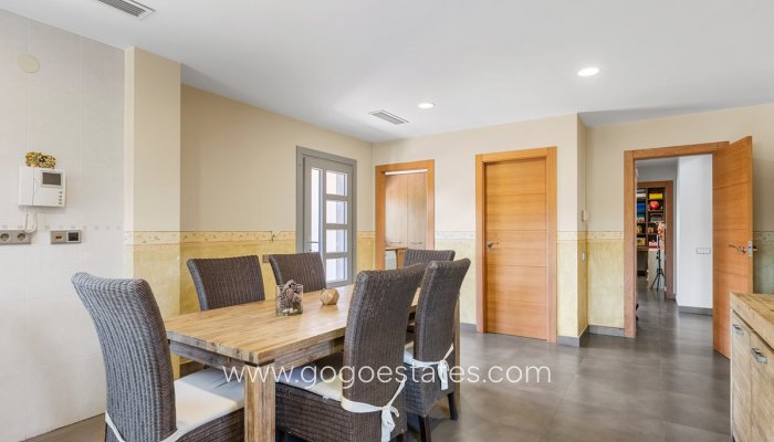 Te koop - Huis - Vrijstaande Villa - Elche - Elche Centro