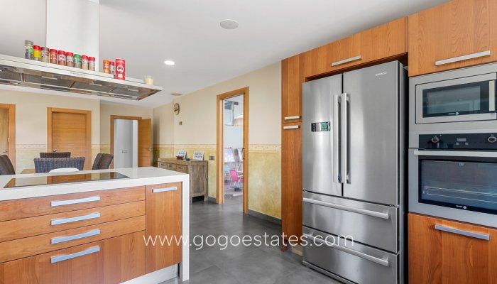 Te koop - Huis - Vrijstaande Villa - Elche - Elche Centro