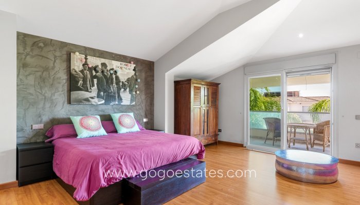 Te koop - Huis - Vrijstaande Villa - Elche - Elche Centro