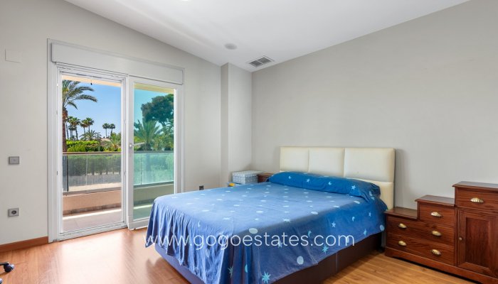 Te koop - Huis - Vrijstaande Villa - Elche - Elche Centro