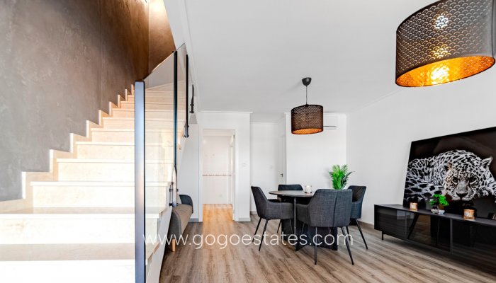 Te koop - Huis - Stadswoning - Orihuela - Los Balcones