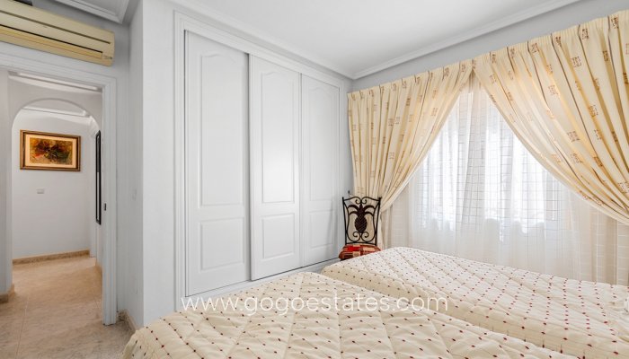 Te koop - Huis - Vrijstaande Villa - Rojales - Ciudad Quesada