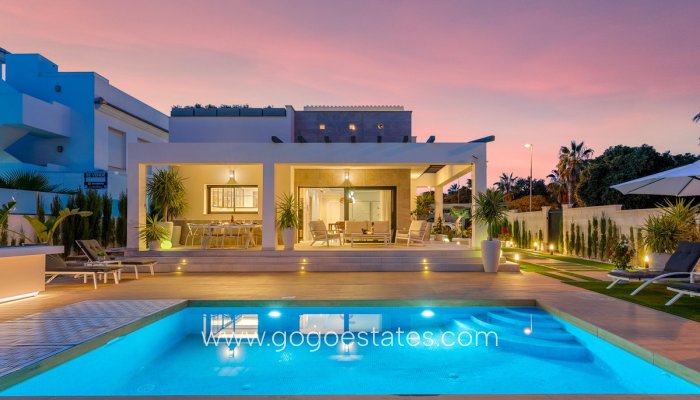 Te koop - Huis - Vrijstaande Villa - Rojales - Ciudad Quesada