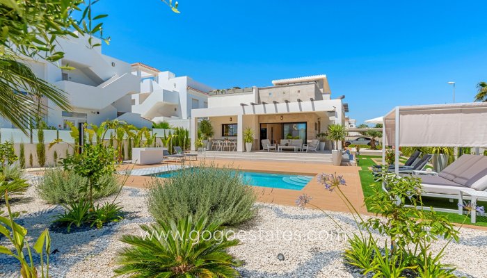 Te koop - Huis - Vrijstaande Villa - Rojales - Ciudad Quesada